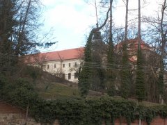 pohled na areál kláštera