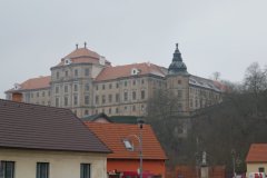 pohled zepředu zprava