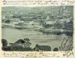 historické foto kostela (vlevo, před kostelem sv. Šimona a Judy)