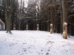 opravené kapličky křížové cesty