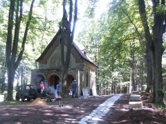 celkový pohled na křížovou cestu u kaple sv. Jáchyma