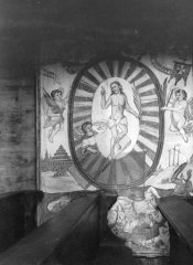 historické foto interiéru původního kostela - dřevěný obraz na stěně