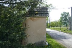 pohled zezadu zleva