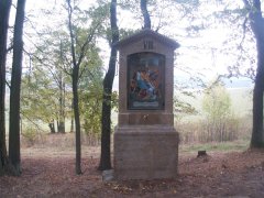 7. zastavení křížové cesty zepředu