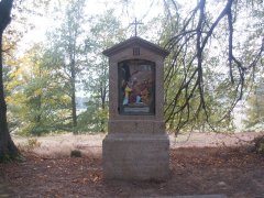 3. zastavení křížové cesty zepředu