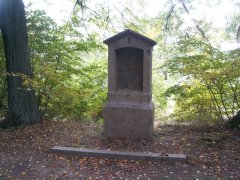 1. zastavení křížové cesty zepředu