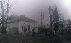 historické foto hřbitova (kaplička v pozadí vpravo)1