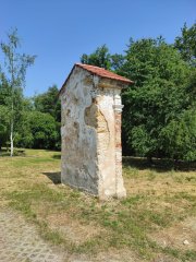 pohled zezadu zleva