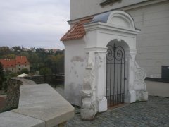 pohled zepředu zleva