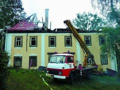 fara bezprostředně po požáru