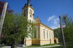 pohled zepředu zprava