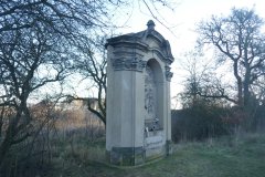 pohled zepředu zleva