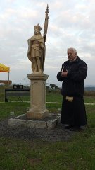 posvěcení památníku připomínajícího zaniklý kostel