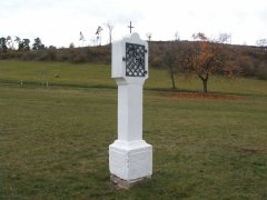 zastavení křížové cesty zepředu zleva