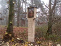 kaplička křížové cesty zepředu zprava