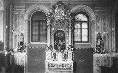 historické foto interiéru školní kaple