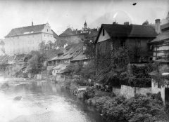 historické foto kaple (vpravo od budovy semináře)