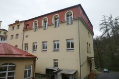 pohled zepředu zleva