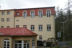 pohled zleva