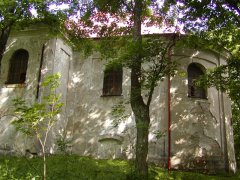 pohled zezadu zleva