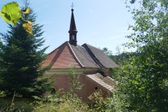 pohled zezadu zleva