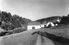historické foto zvonice (vpravo)