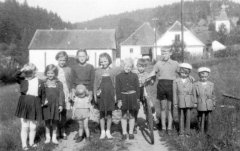 historické foto zvonice (vpravo)