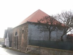 pohled zepředu zprava - nová střecha