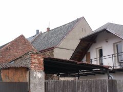 pohled zezadu zleva