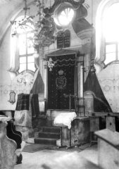 starší foto interiéru synagogy