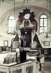 starší foto interiéru synagogy
