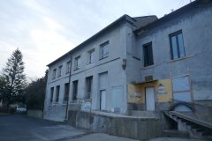 pohled zezadu zleva