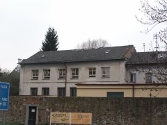 pohled zepředu zprava