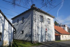 pohled zepředu zleva