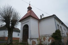 pohled zepředu zprava