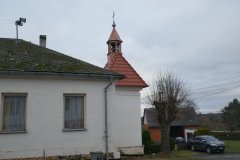 pohled zezadu zleva