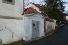 pohled zepředu zleva