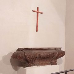 pohled do interiéru, hlavní oltář - detail