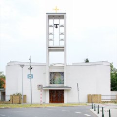 průčelí kostela