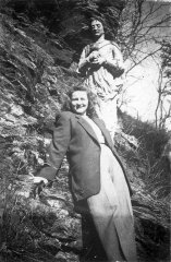 socha u kaple Božího hrobu