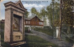 historické foto kapličky (vlevo)