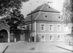 historické foto kaple (vlevo)