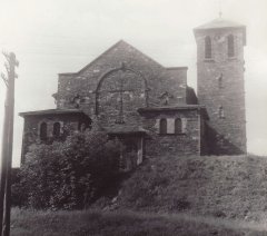 průčelí kostela