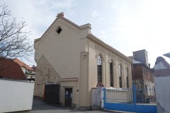 pohled zepředu zprava