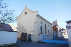 pohled zepředu zprava