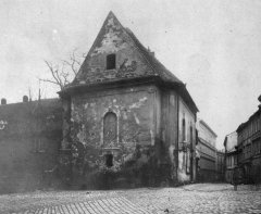 pohled na kapli od kostela sv. Jakuba do ulice Jakubské