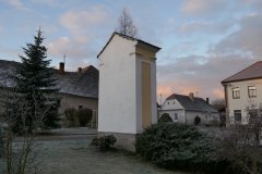 pohled zezadu zleva