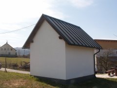 pohled zezadu zleva
