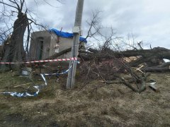 zajišťování kaple a odstranění polámaných stromů po vichřici