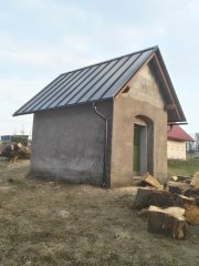 oprava kaple - pohled zepředu zleva